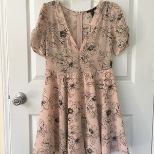 Forever 21 pink floral dress size M